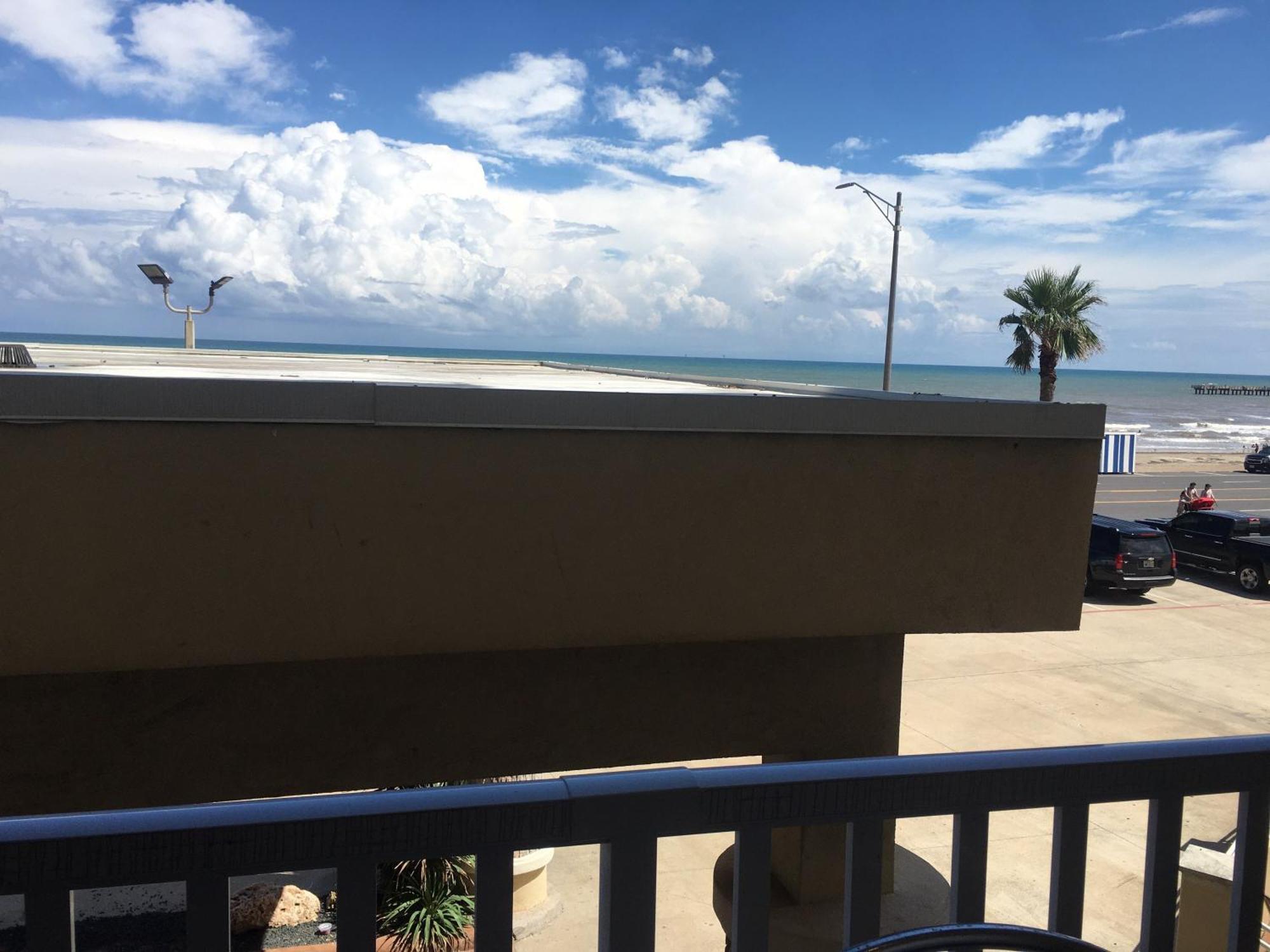 Best Western Plus Galveston Suites Exterior foto